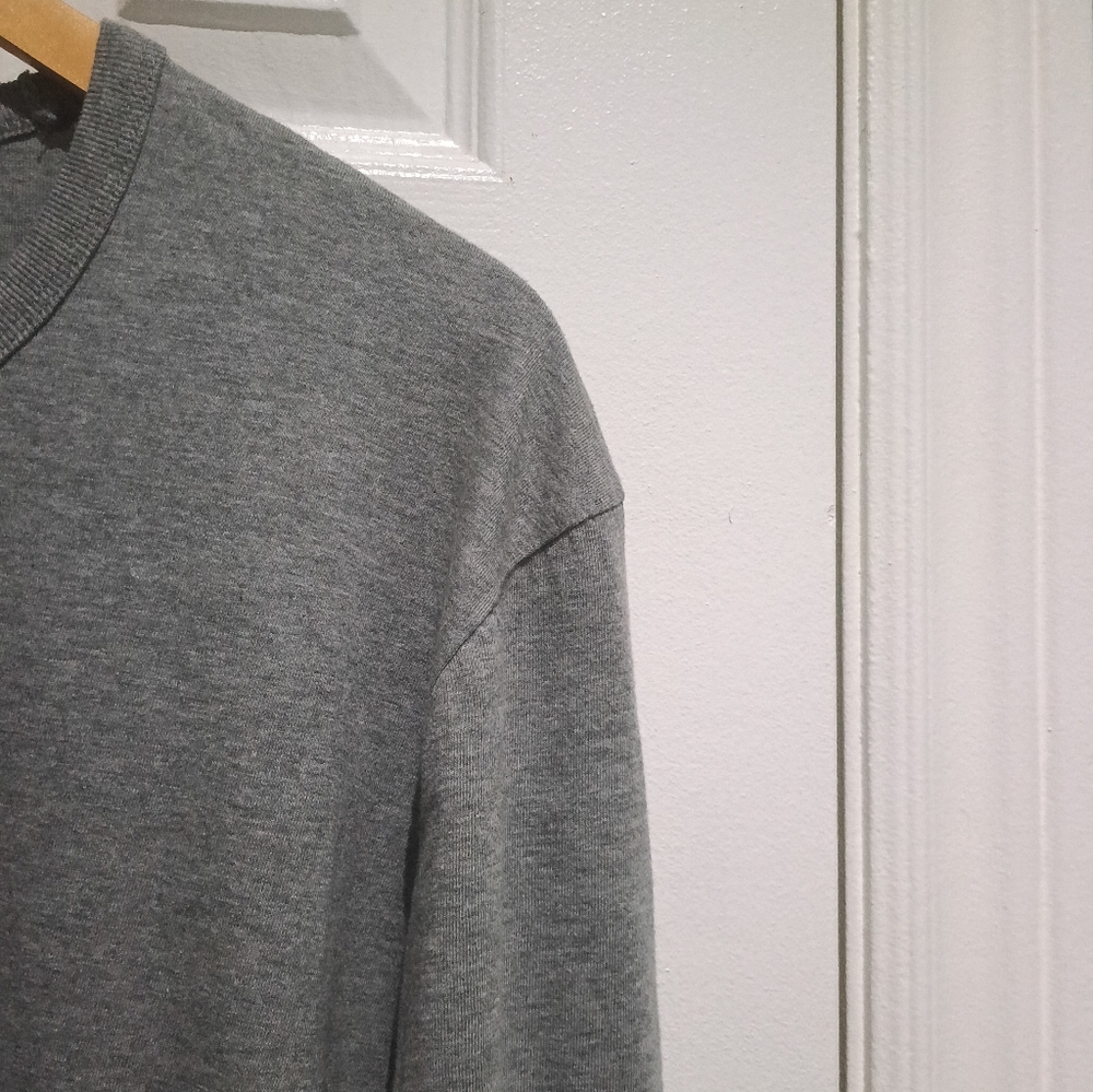 BNWT Old Navy Gray and Navy Cotton Striped Long Sleeve Tee - Picture 6 of 7